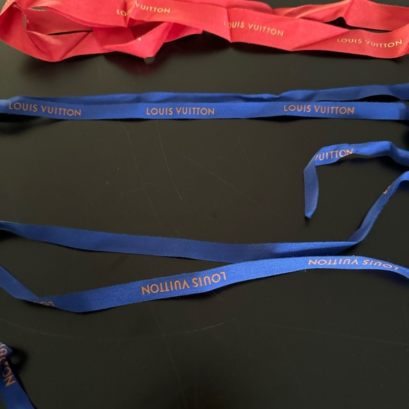 Louis Vuitton Ribbon - Picture 3 of 3